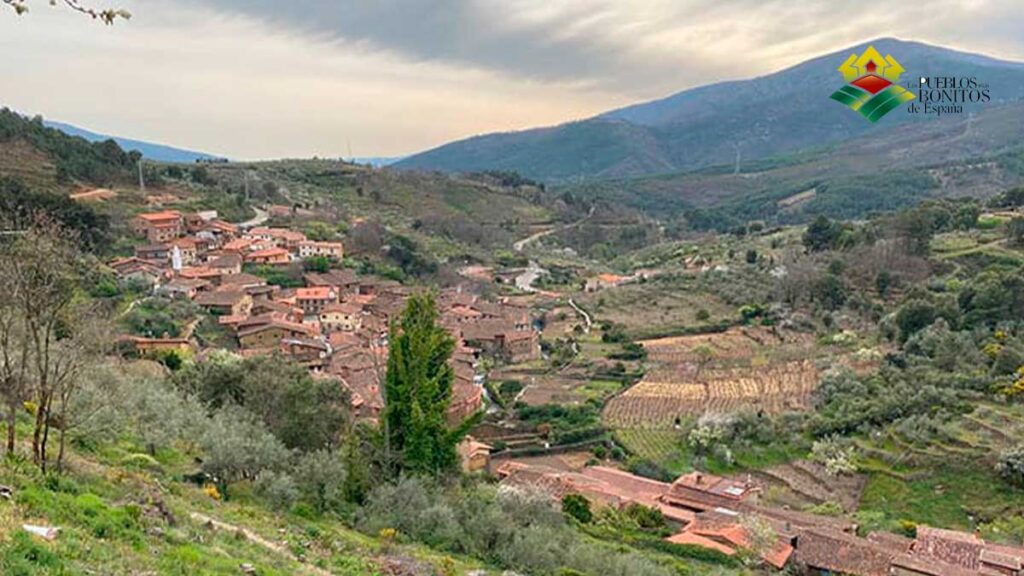 Robledillo de Gata y Valverde de la Vera entre los 50 pueblos más bonitos