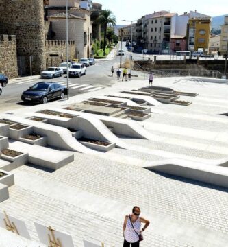 Abre el aparcamiento gratuito del puente de Trujillo en Plasencia