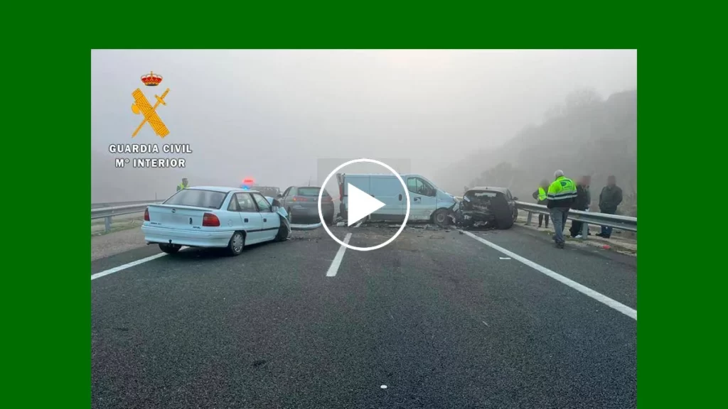Un tramo de la EX-A1 cercano a Galisteo cerrado al tráfico tras una colisión múltiple por la niebla