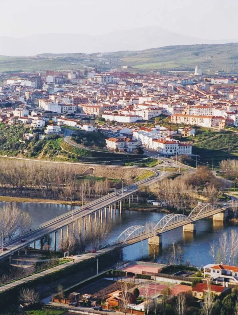 Puente de Hierro de Coria y su Bellez