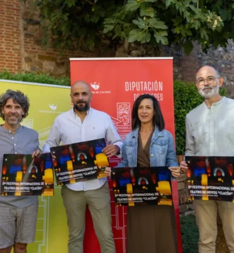 VI edición del Festival de Teatro Clacón en Hoyos