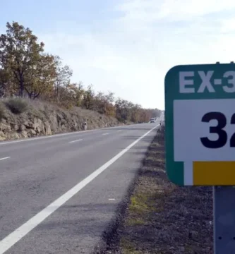 La Dama de Blanco en el Tramo de la Muerte: Misterio en la Carretera EX-370