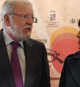 Tensiones internas en el PSOE de Extremadura: ¿Señales de reconfiguración o fragmentación?