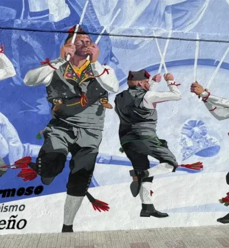 Jonatan Carranza Sojo realiza un gran mural en homenaje a los Negritos de San Blas