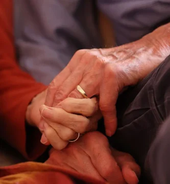 Un Matrimonio de Plasencia Lucha Juntos Contra el Alzheimer: Un Testimonio de Amor y Resiliencia