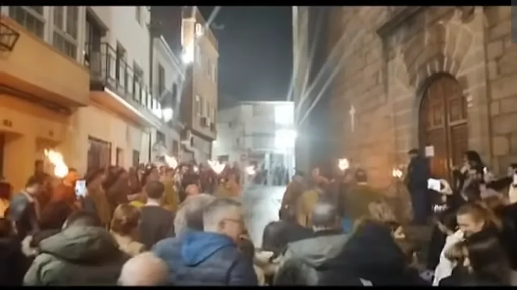 ​La borrasca Leonardo apaga los velones: La lluvia impide el recorrido de Los Negritos de San Blas