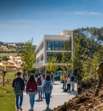 Extremadura Hoy: Desarrollo Rural; Inversiones Educativas y Prevención Forestal este 6 de Junio